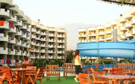 MAY GARDEN CLUB HOTEL